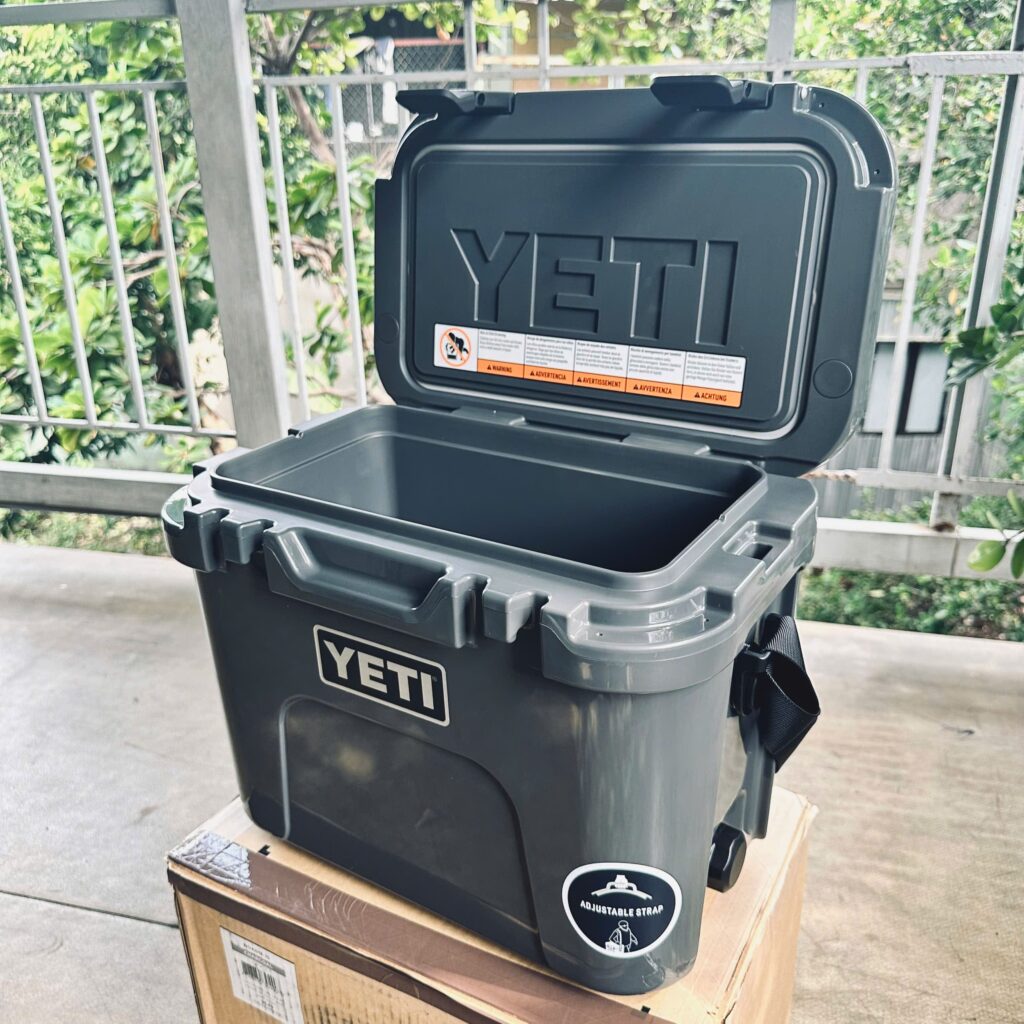 Thùng Giữ Nhiệt YETI Roadie 15 Cooler