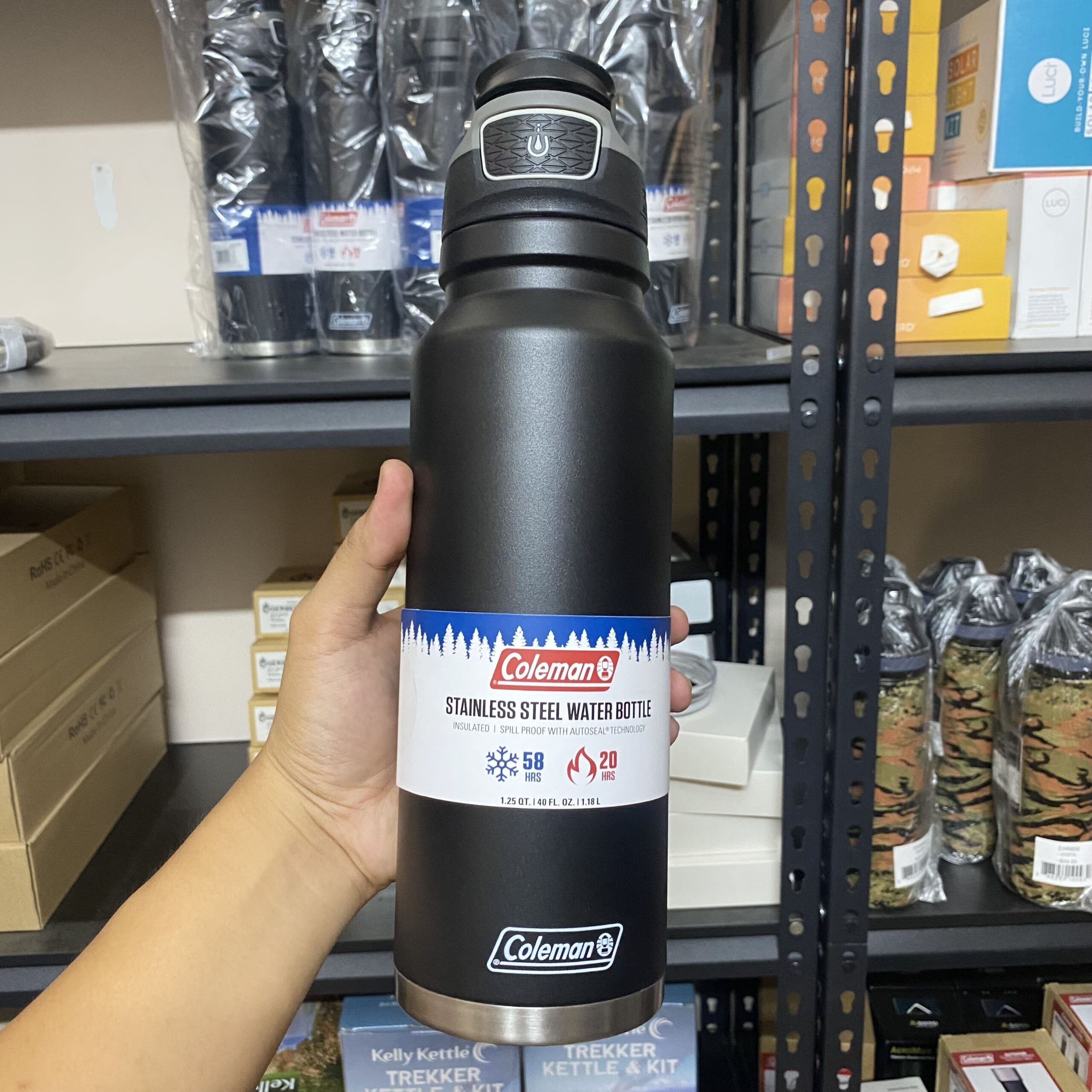 https://motocamp.vn/wp-content/uploads/2023/06/binh-giu-nhiet-coleman-autoseal-freeflow-stainless-steel-insulated-water-bottle-40oz-1-1-scaled.jpg
